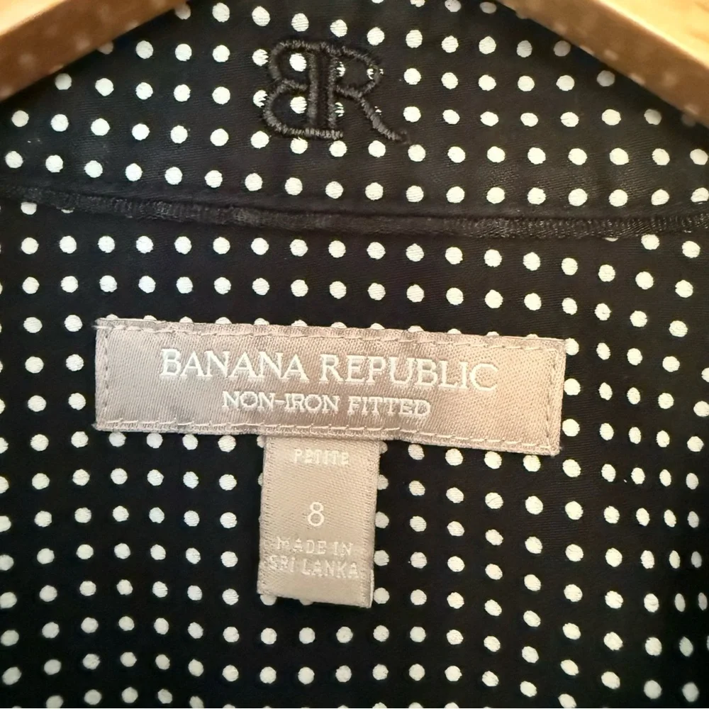 Banana Republic No-Iron Fitted Shirt | Black Polka Dot Button-Up - Picture 4 of 16